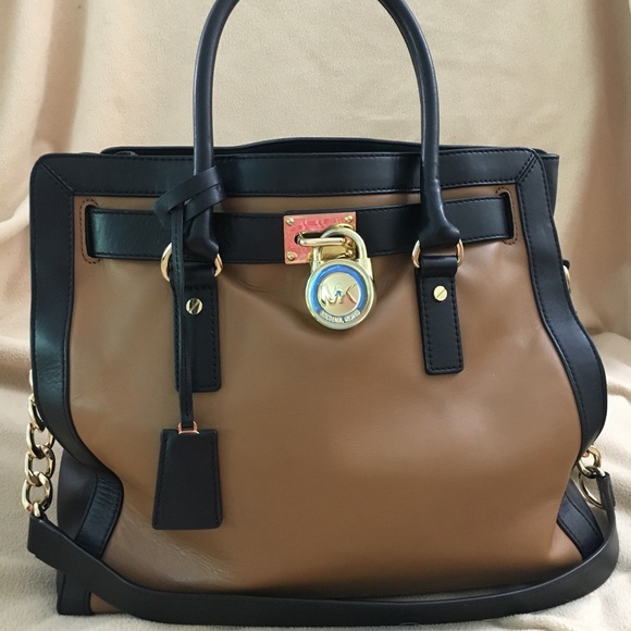 Michael Kors Purse - Picture 1 of 8